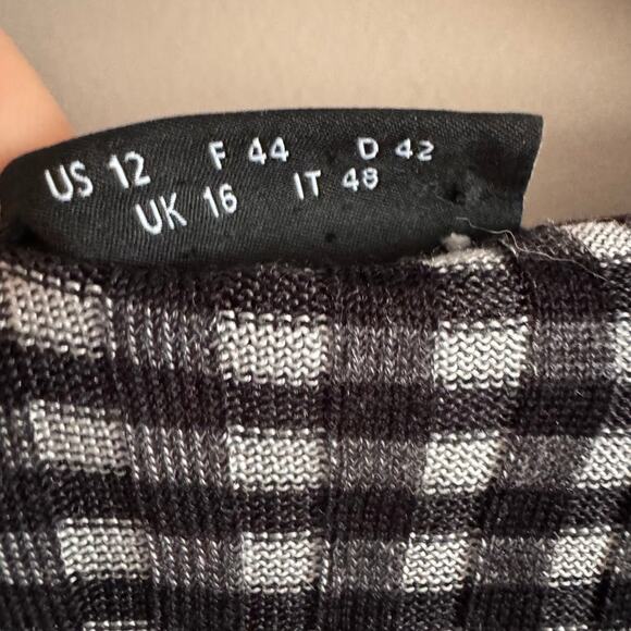 AKRIS Plaid Silk Black and Gray Long Sleeve Sweater Top Size 12 - Picture 5 of 8